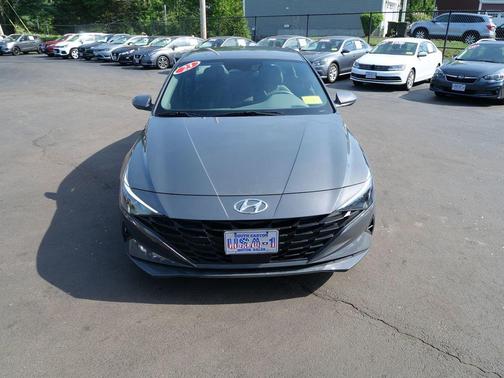 Ecotronic Gray 2023 Hyundai ELANTRA SEL