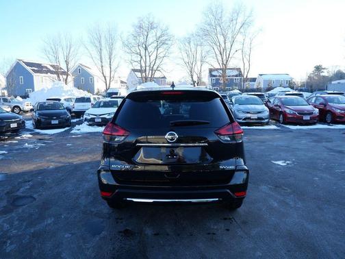 2018 Nissan Rogue SV