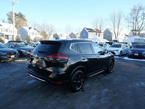 2018 Nissan Rogue SV