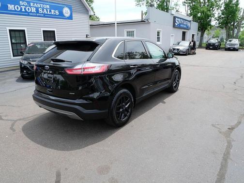 Agate Black Metallic 2021 Ford Edge SEL