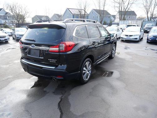 Crystal Black Silica 2021 Subaru Ascent Limited 7-Passenger