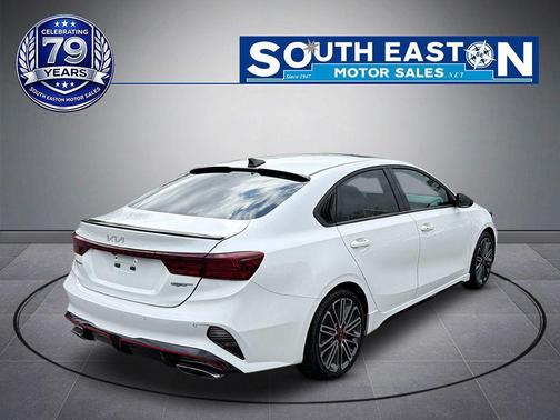 Snow White Pearl 2023 Kia Forte GT