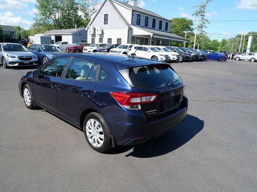 Dark Blue Pearl 2019 Subaru Impreza 2.0i