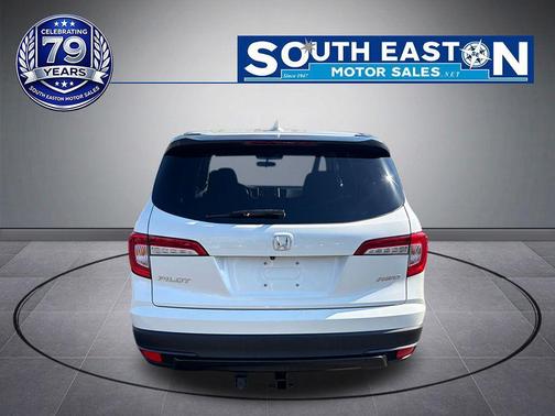 White 2019 Honda Pilot LX