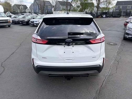 White 2021 Ford Edge SEL