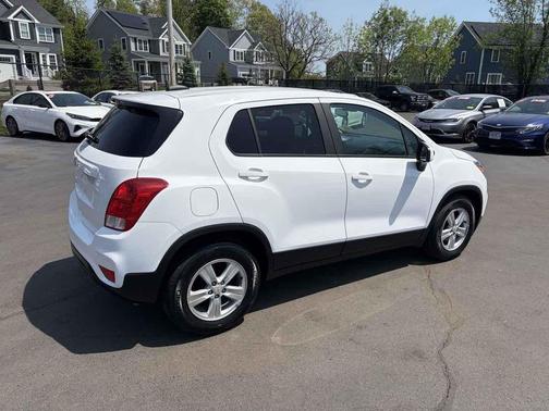Summit White 2020 Chevrolet Trax LS
