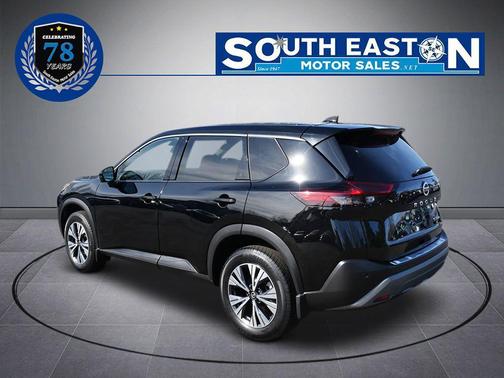 Super Black 2021 Nissan Rogue SV