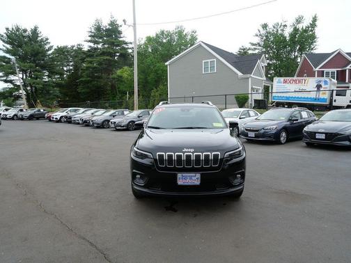 Diamond Black Crystal Pearlcoat 2021 Jeep Cherokee Latitude Plus