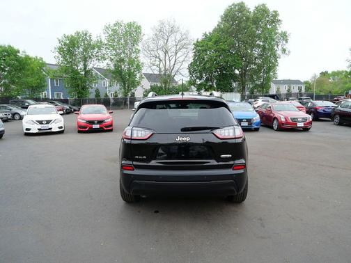 Diamond Black Crystal Pearlcoat 2021 Jeep Cherokee Latitude Plus