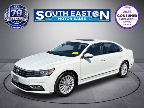 Pure White 2017 Volkswagen Passat 1.8T SE