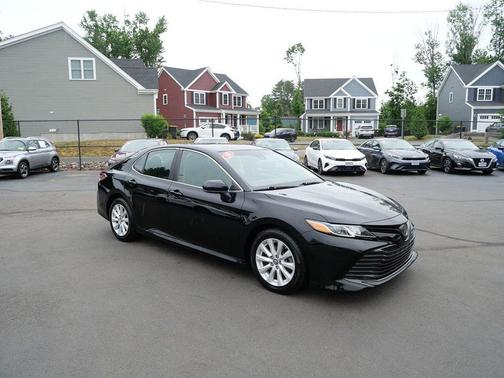 Midnight Black Metallic 2018 Toyota Camry LE