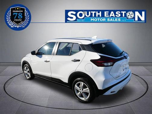 2022 Nissan Kicks S