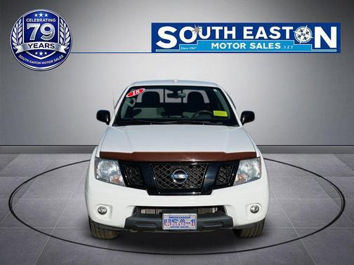 Glacier White 2018 Nissan Frontier SV