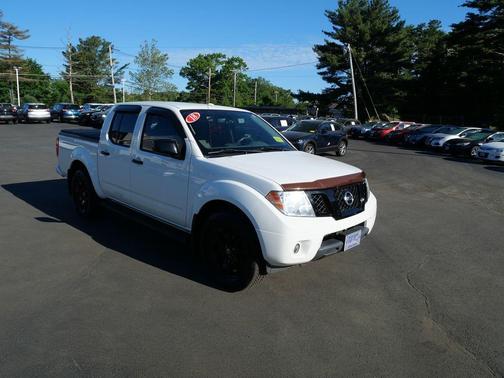 Glacier White 2018 Nissan Frontier SV