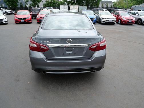 Gun Metallic 2018 Nissan Altima 2.5 S