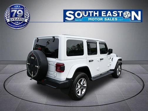 Bright White Clearcoat 2019 Jeep Wrangler Unlimited Sahara