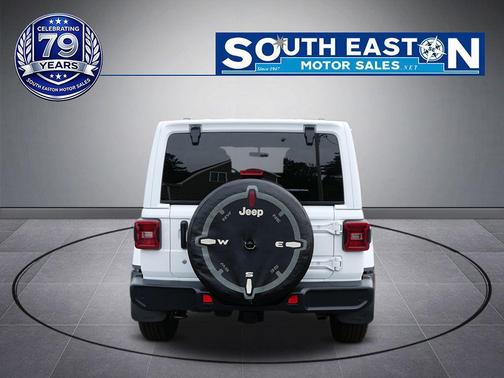 Bright White Clearcoat 2019 Jeep Wrangler Unlimited Sahara