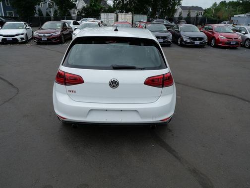 Pure White 2017 Volkswagen Golf GTI 2.0T SE 4-Door