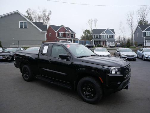 2022 Nissan Frontier S