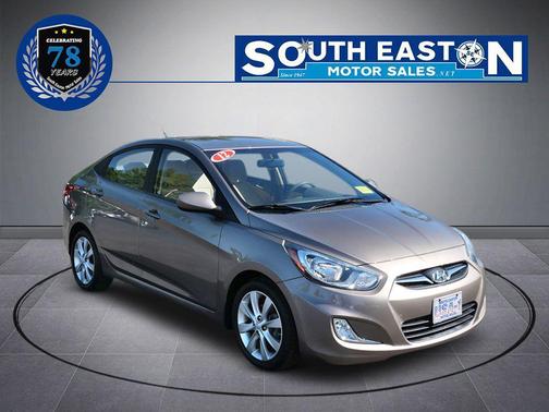 2012 Hyundai Accent GLS