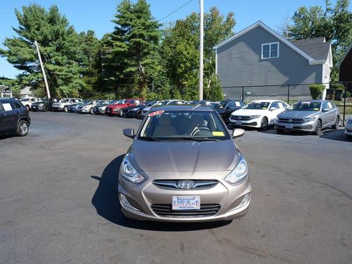 2012 Hyundai Accent GLS