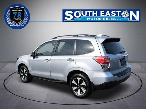 Ice Silver Metallic 2018 Subaru Forester 2.5i Premium