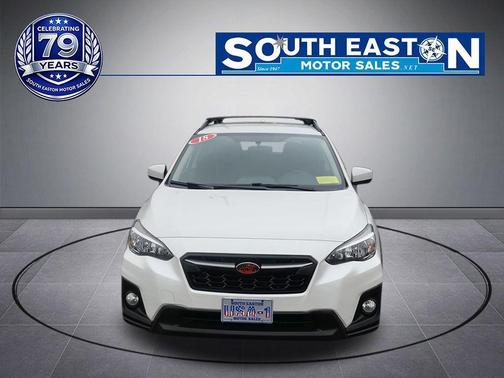 Crystal White Pearl 2018 Subaru Crosstrek 2.0i Premium
