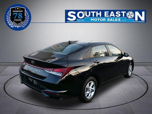 2021 Hyundai ELANTRA SE