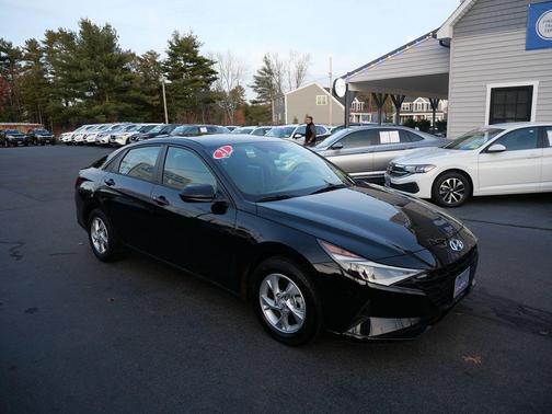 2021 Hyundai ELANTRA SE