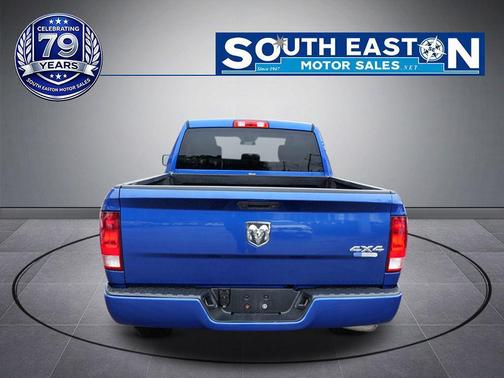 Brilliant Black Crystal Pearlcoat 2017 RAM 1500 Express