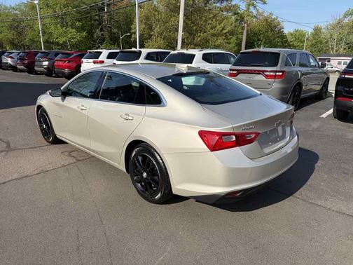 Champagne Silver Metallic 2016 Chevrolet Malibu 1LT