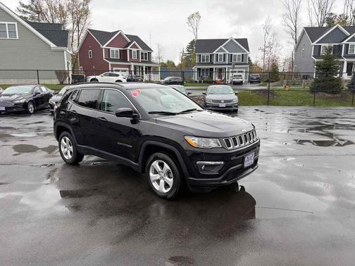 Diamond Black Crystal Pearlcoat 2020 Jeep Compass Latitude