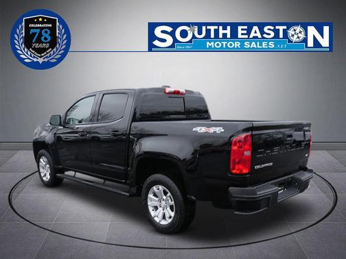 Black 2022 Chevrolet Colorado LT