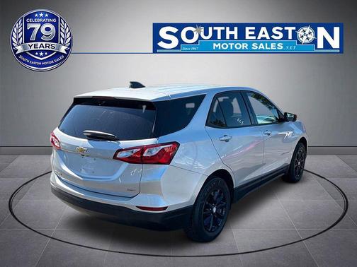 Silver Ice Metallic 2019 Chevrolet Equinox LS
