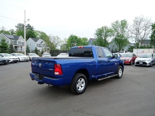 Blue Streak Pearlcoat 2018 RAM 1500 Express