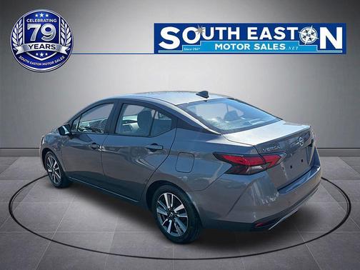 Gun Metallic 2021 Nissan Versa 1.6 SV