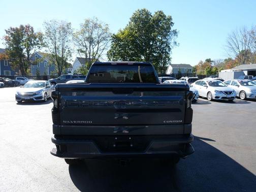 2021 Chevrolet Silverado 1500 Custom