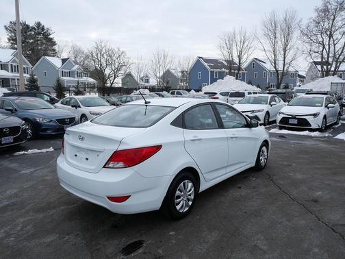 2016 Hyundai Accent SE