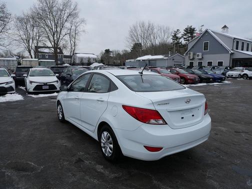 2016 Hyundai Accent SE