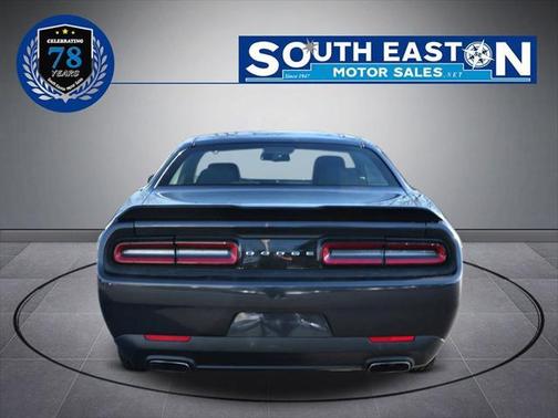 2017 Dodge Challenger SXT