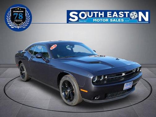 2017 Dodge Challenger SXT