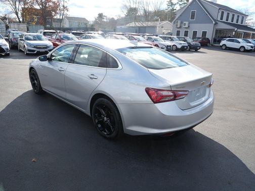 2022 Chevrolet Malibu FWD LT