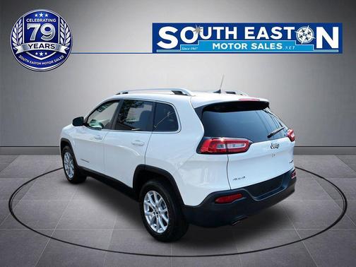 Bright White Clearcoat 2017 Jeep Cherokee Latitude