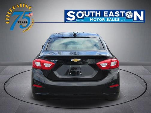 Photo 4 of 30 of 2016 Chevrolet Cruze LS Automatic