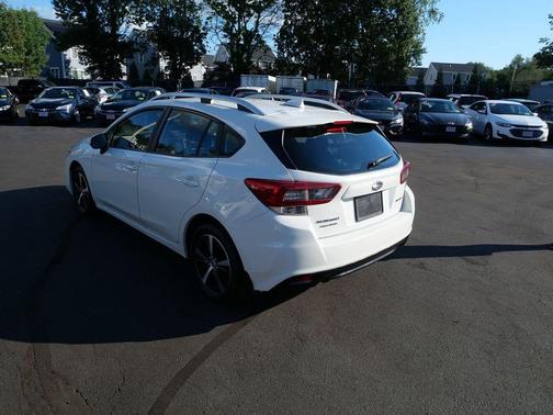 Crystal White Pearl 2021 Subaru Impreza Premium