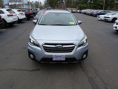 Ice Silver Metallic 2018 Subaru Outback 2.5i Limited