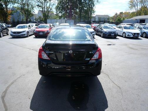 2016 Nissan Versa 1.6 SV