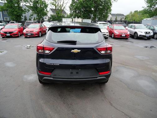 Midnight Blue Metallic 2021 Chevrolet Trailblazer LS