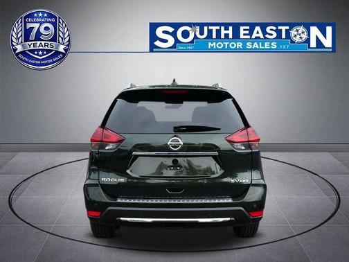 Midnight Pine Metallic 2019 Nissan Rogue SV
