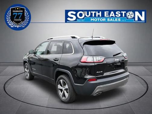 Diamond Black Crystal Pearlcoat 2019 Jeep Cherokee Limited